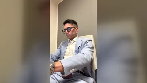 Snapshot of masterboss_fl chatting on April 2026 11:44:02 AM Master Boss online show from April 2026 11:44:02 AM