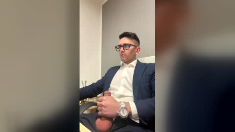 Snapshot of masterboss_fl chatting on April 2026 11:57:01 AM Master Boss online show from April 2026 11:57:01 AM