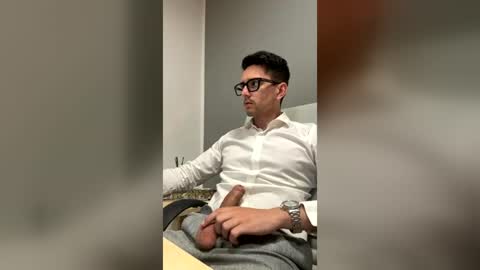 Snapshot of masterboss_fl chatting on June 2026 11:42:02 AM Master Boss online show from June 2026 11:42:02 AM