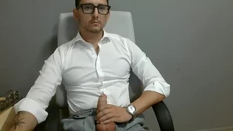 Snapshot of masterboss_fl chatting on July 2026 11:37:02 AM Master Boss online show from July 2026 11:37:02 AM