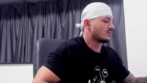 masterchris12 online show from December 2024 10:39:02 PM