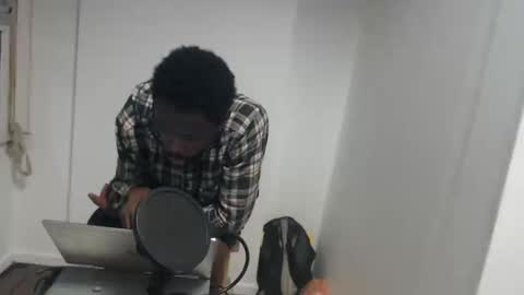 Snapshot of masterdomfuck chatting on February 2025 12:31:02 AM Masterdomfuck online show from February 2025 12:31:02 AM