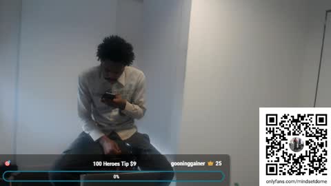 Snapshot of masterdomfuck chatting on October 2025 08:21:02 PM Masterdomfuck online show from October 2025 08:21:02 PM