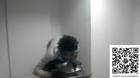 Snapshot of masterdomfuck chatting on November 2025 01:17:02 AM Masterdomfuck online show from November 2025 01:17:02 AM