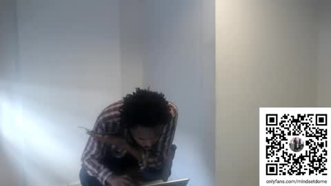 Snapshot of masterdomfuck chatting on November 2025 06:40:02 PM Masterdomfuck online show from November 2025 06:40:02 PM