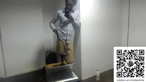 Snapshot of masterdomfuck chatting on November 2025 11:25:01 PM Masterdomfuck online show from November 2025 11:25:01 PM