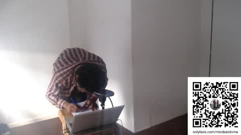 Snapshot of masterdomfuck chatting on November 2025 06:46:02 PM Masterdomfuck online show from November 2025 06:46:02 PM