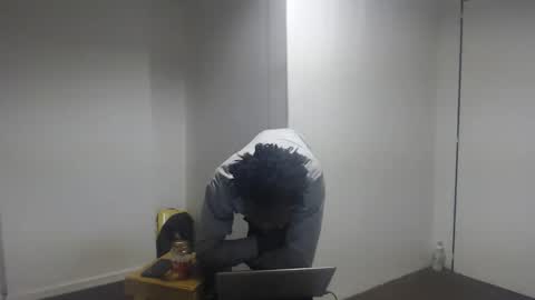 Snapshot of masterdomfuck chatting on November 2025 02:32:02 AM Masterdomfuck online show from November 2025 02:32:02 AM