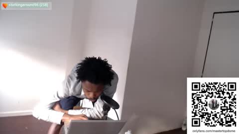 Snapshot of masterdomfuck chatting on November 2025 10:27:01 AM Masterdomfuck online show from November 2025 10:27:01 AM