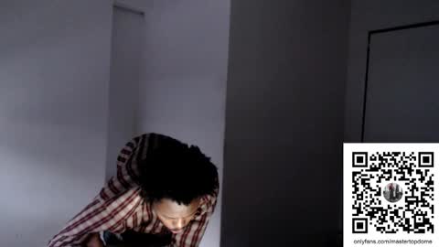 Snapshot of masterdomfuck chatting on November 2025 10:33:02 PM Masterdomfuck online show from November 2025 10:33:02 PM