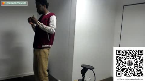 Snapshot of masterdomfuck chatting on November 2025 11:07:02 PM Masterdomfuck online show from November 2025 11:07:02 PM