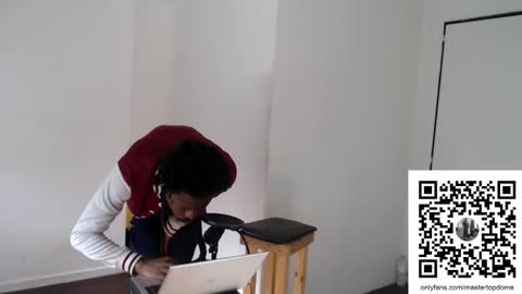 Snapshot of masterdomfuck chatting on November 2025 11:46:02 AM Masterdomfuck online show from November 2025 11:46:02 AM