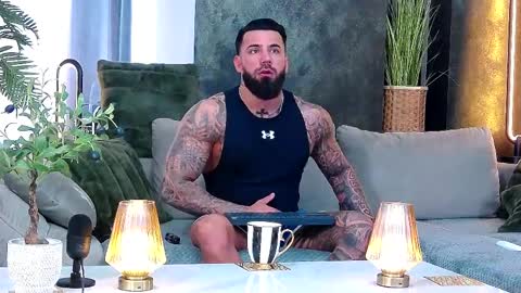 Snapshot of masterkingofmuscle chatting on April 2026 08:04:01 AM masterkingofmuscle online show from April 2026 08:04:01 AM