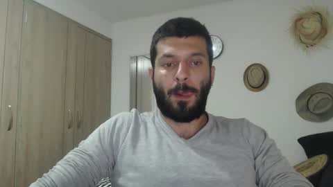   online show from January 2025 05:40:01 AM