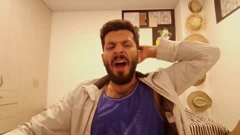   online show from March 2025 03:02:01 AM