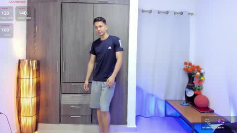 Snapshot of masters_sexx chatting on January 2025 11:13:02 AM Team Cris Darwin- Fernando- Stiven- David online show from January 2025 11:13:02 AM