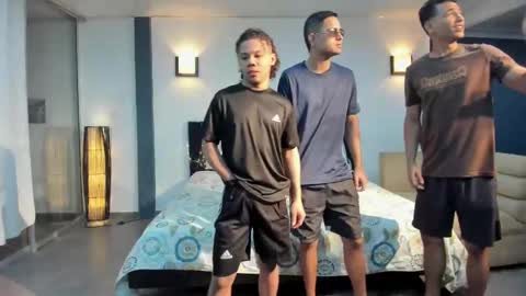 Snapshot of masters_sexx chatting on February 2025 11:44:02 AM Team Cris Darwin- Fernando- Stiven- David online show from February 2025 11:44:02 AM