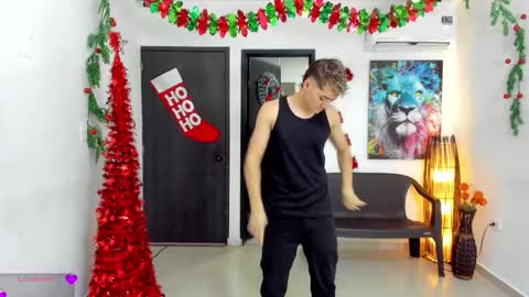 Snapshot of masters_sexx chatting on November 2025 11:24:02 AM Team Cris Darwin- Fernando- Stiven- David online show from November 2025 11:24:02 AM