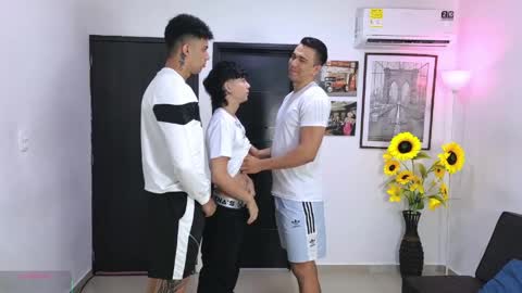 Team Cris Darwin- Fernando- Stiven- David online show from April 2026 11:09:01 AM