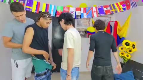 Team Cris Darwin- Fernando- Stiven- David online show from July 2026 11:17:02 AM