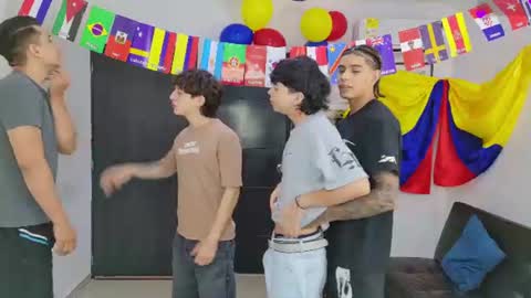 Team Cris Darwin- Fernando- Stiven- David online show from July 2026 11:15:02 AM