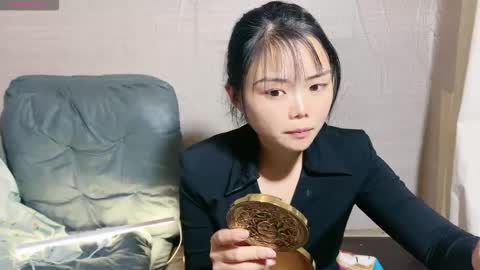 Snapshot of masubaby chatting on November 2025 10:59:01 AM SuSu online show from November 2025 10:59:01 AM