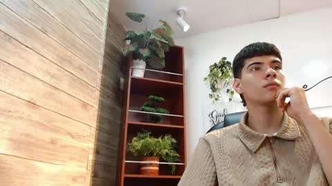 Snapshot of mateo_daza chatting on May 2026 07:30:02 PM MATEO online show from May 2026 07:30:02 PM