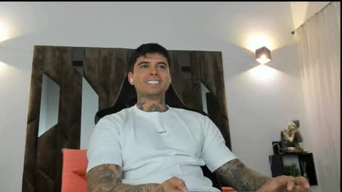 mateo_dilucajs1 online show from November 2025 10:03:01 AM