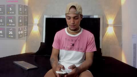 Mateo and Noah online show from November 2025 06:10:01 PM