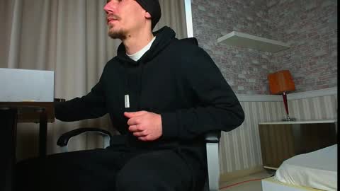 MateoBenjamin online show from December 2025 11:18:01 AM