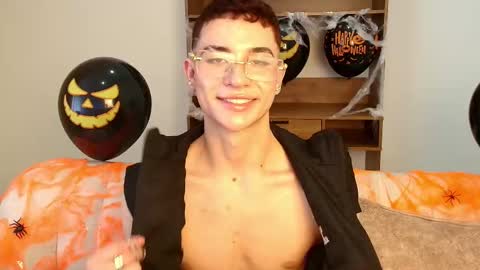 Matheo Montclair online show from October 2025 08:51:02 PM
