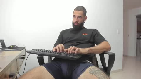 Matheus     online show from March 2025 10:20:02 PM