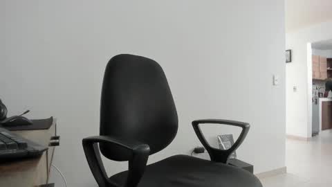 Matheus     online show from September 2025 03:11:01 PM