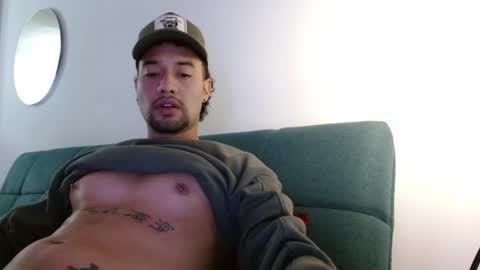 Snapshot of mathew444 chatting on April 2026 11:29:01 PM STRURIBE ON INSTAGRAM online show from April 2026 11:29:01 PM