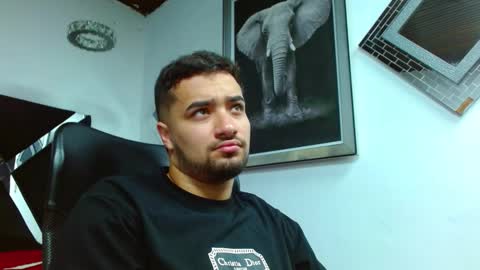 Mathews online show from November 2025 11:42:02 AM