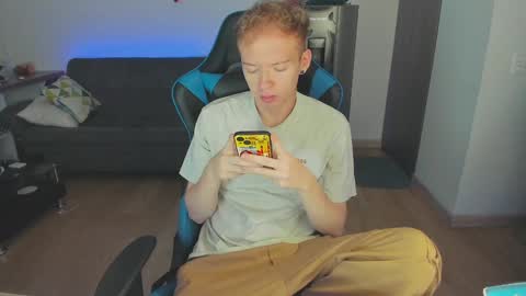 Snapshot of mathwx_ chatting on January 2025 09:25:02 PM Alejandro Alex online show from January 2025 09:25:02 PM