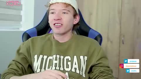 Snapshot of mathwx_ chatting on October 2025 11:23:02 AM Alejandro Alex online show from October 2025 11:23:02 AM