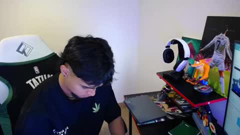 matias online show from December 2025 10:05:01 PM