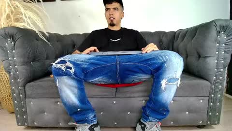 Snapshot of matias_costa chatting on April 2026 01:58:01 AM MATIAS COSTA online show from April 2026 01:58:01 AM