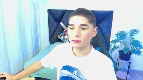 Snapshot of matiii18 chatting on September 2025 01:38:02 PM Mati online show from September 2025 01:38:02 PM