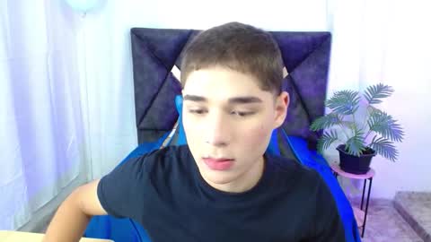 Snapshot of matiii18 chatting on October 2025 01:29:01 PM Mati online show from October 2025 01:29:01 PM