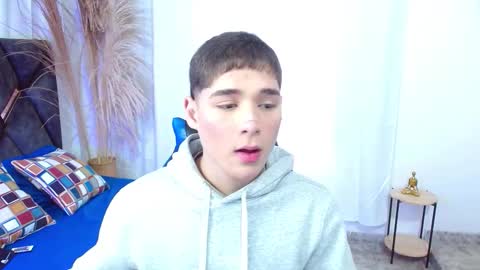 Snapshot of matiii18 chatting on November 2025 12:49:02 PM Mati online show from November 2025 12:49:02 PM