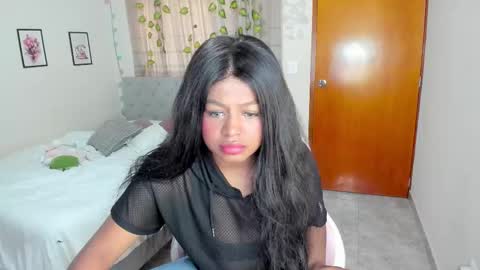 Daniela online show from November 2025 08:32:01 PM