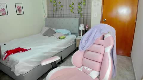 Daniela online show from December 2025 03:46:01 AM