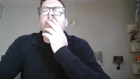 Snapshot of matrike1 chatting on April 2026 02:12:01 PM matrike1 online show from April 2026 02:12:01 PM