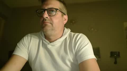 Snapshot of matrike1 chatting on April 2026 10:21:02 PM matrike1 online show from April 2026 10:21:02 PM