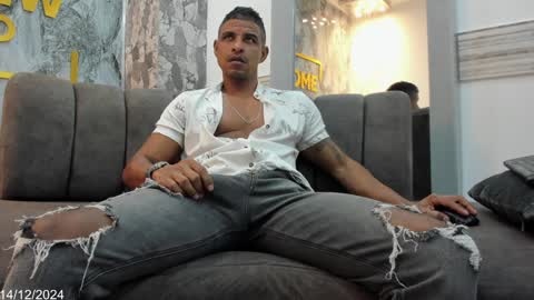 Snapshot of matt11beefycock chatting on December 2024 12:44:02 PM ANDRES online show from December 2024 12:44:02 PM