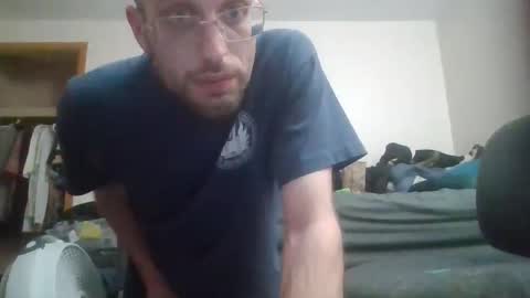 matt48195571828 online show from April 2026 11:35:01 AM