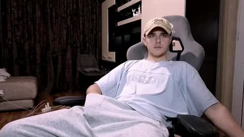 Snapshot of matt_aniston chatting on January 2025 11:24:01 PM Matt online show from January 2025 11:24:01 PM