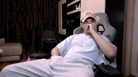 Snapshot of matt_aniston chatting on February 2025 12:29:02 AM Matt online show from February 2025 12:29:02 AM